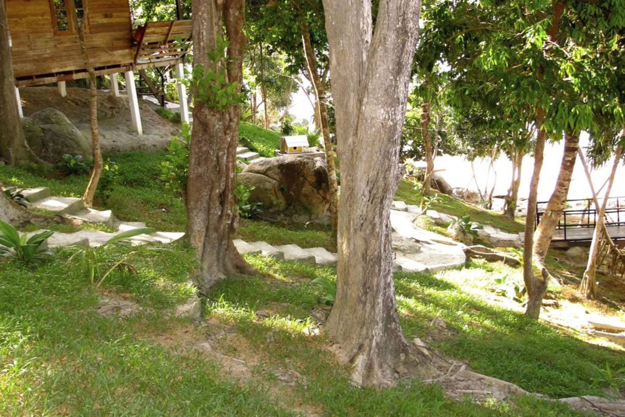 Pitiusas Beach Resort Koh Lipe Buitenkant foto